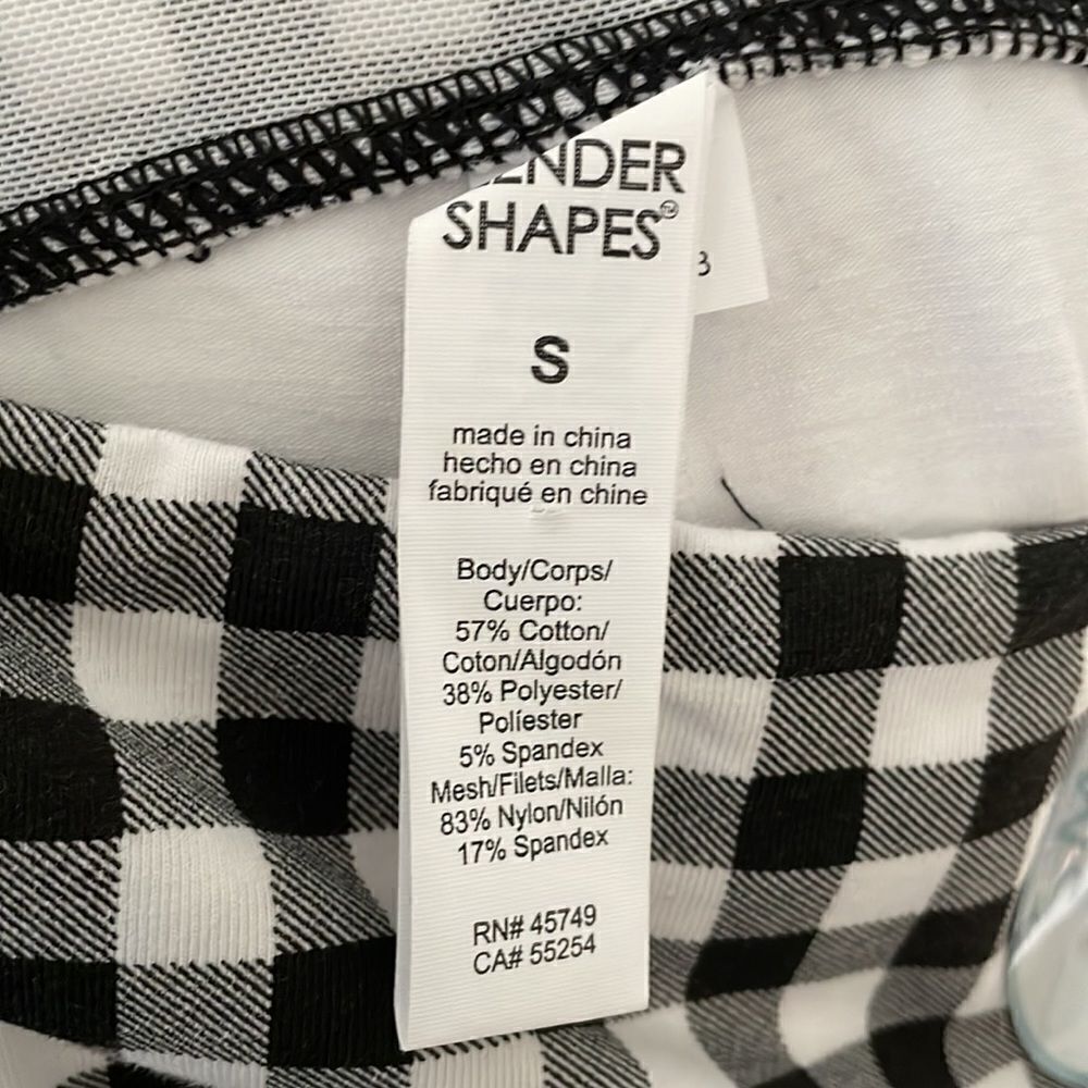 Checkered skort that smooths and slims size small - Picture 6 of 6